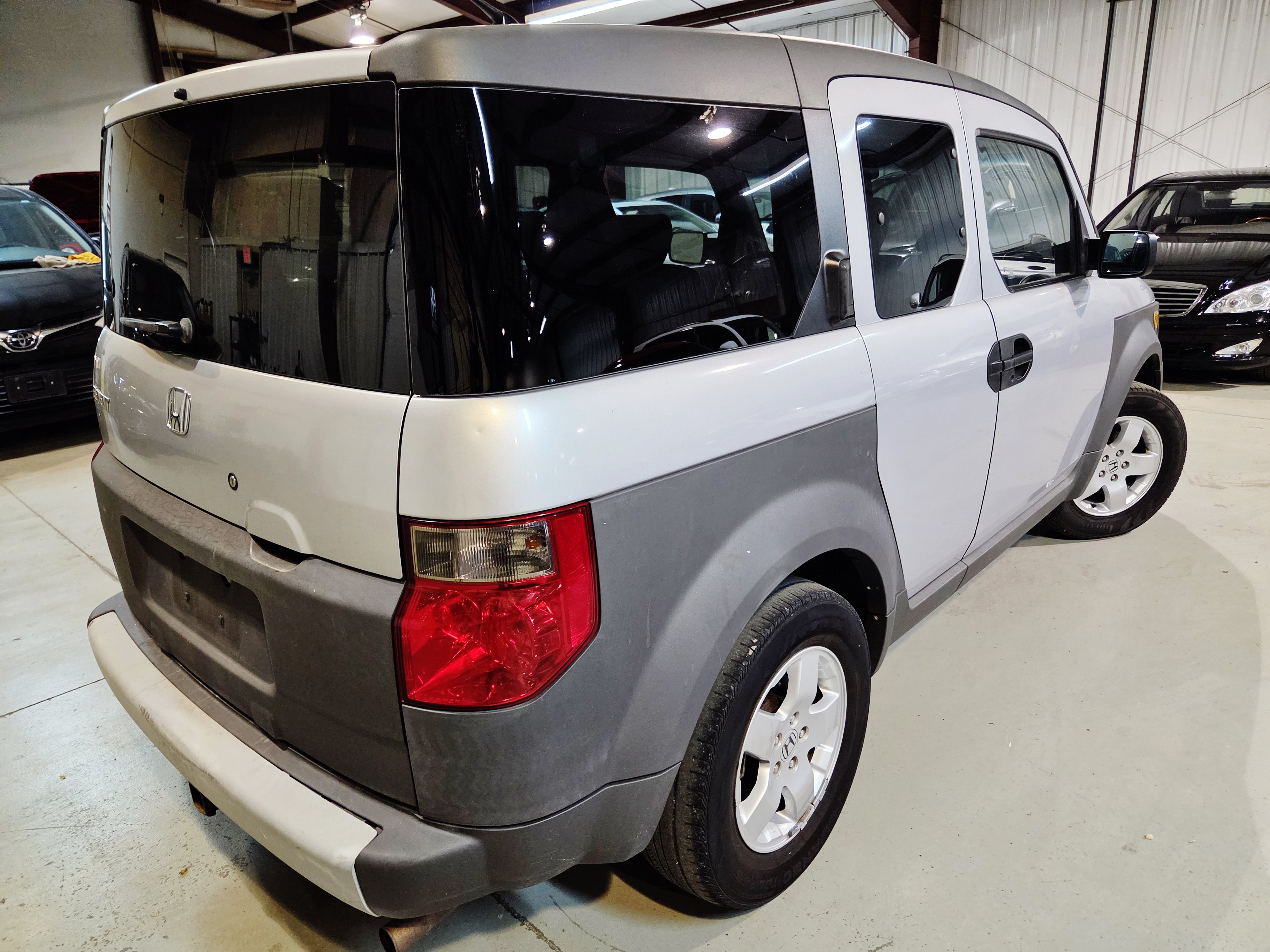 Used 2004 Honda Element EX image 6