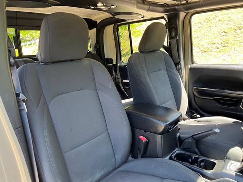 Used 2020 Jeep Gladiator Sport w/ Quick Order Package 24S AWD/4WD image 35