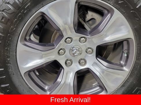 Used 2019 RAM 1500 Laramie AWD/4WD image 10
