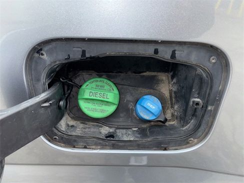 Used 2021 Ford F250 Lariat w/ Lariat Ultimate Package image 30