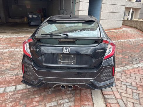 Used 2019 Honda Civic Sport image 4