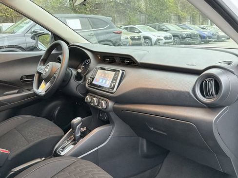 Used 2022 Nissan Kicks S image 20