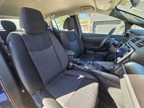 Used 2025 Nissan Leaf S FWD image 4