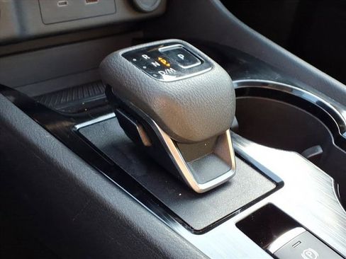 Used 2023 Nissan Rogue SV image 15