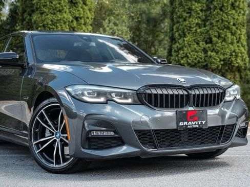 Used 2022 BMW 330e w/ M Sport Package RWD image 6