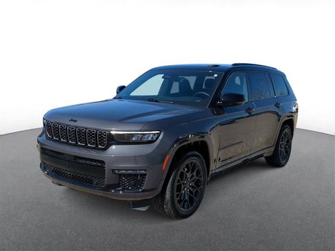 Used 2023 Jeep Grand Cherokee L Summit image 4