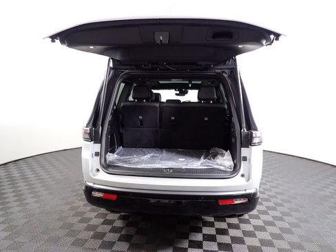 New 2026 Jeep Grand Wagoneer 4WD w/ Quick Order Packge 29V Upland image 18