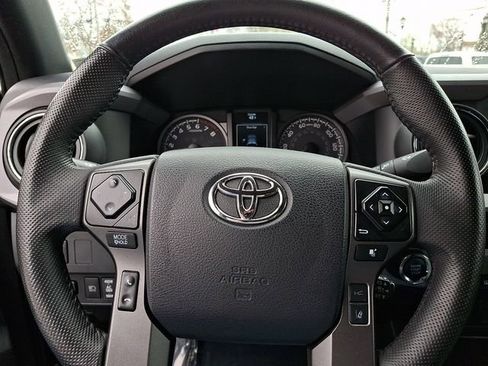 Used 2023 Toyota Tacoma TRD Off-Road image 20