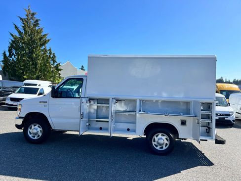 Used 2016 Ford E-350 and Econoline 350 Super Duty image 5