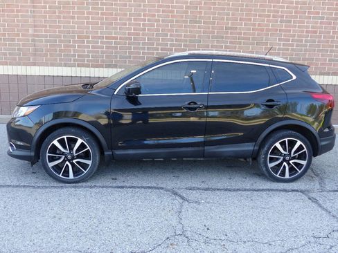 Used 2018 Nissan Rogue Sport SL w/ SL Premium Package AWD/4WD image 8