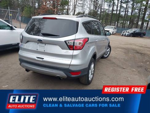 Used 2018 Ford Escape SE w/ Ford Safe & Smart Package image 7