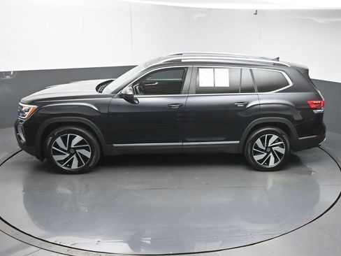 Used 2025 Volkswagen Atlas SEL image 45