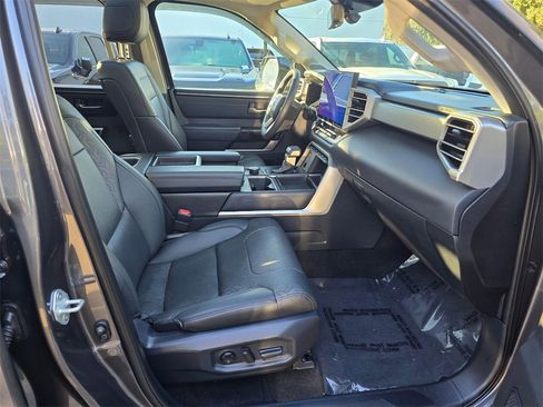 Used 2023 Toyota Tundra Limited image 11