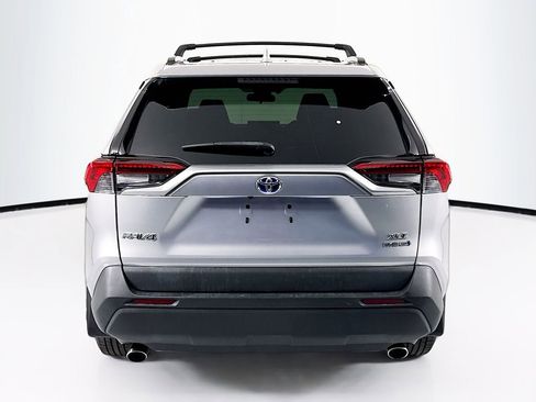 Used 2020 Toyota RAV4 XLE w/ All Weather Liner Package AWD/4WD image 6