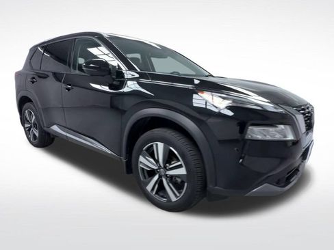 Used 2023 Nissan Rogue SL AWD/4WD image 2