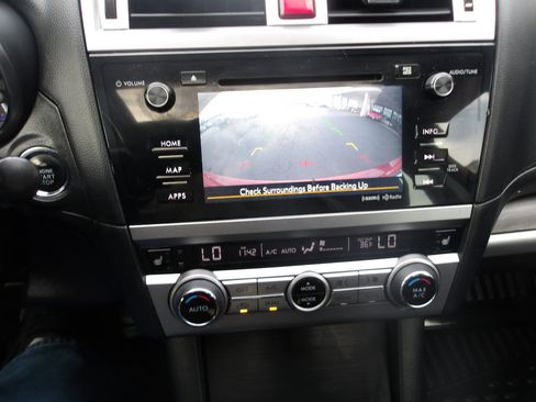 Used 2015 Subaru Legacy 2.5i Limited image 19