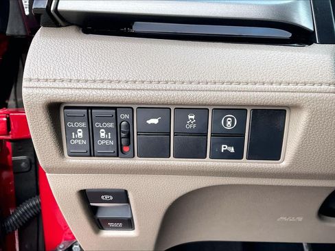 Used 2024 Honda Odyssey Touring image 34