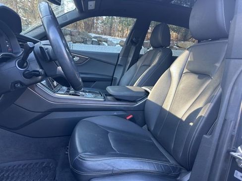 Used 2019 Audi Q8 Premium Plus image 11