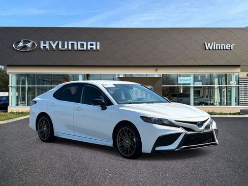 Used 2023 Toyota Camry SE w/ Protection Package (Q2) (TMS) FWD image 2