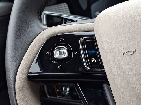 Used 2023 Lincoln Corsair AWD w/ Equipment Group 101A image 22