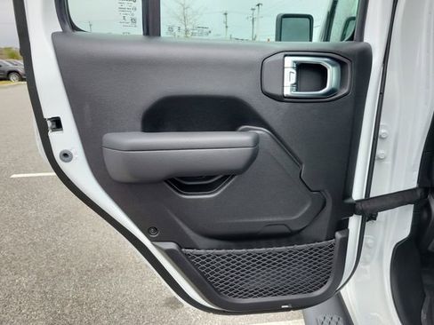 New 2026 Jeep Gladiator Sport image 9