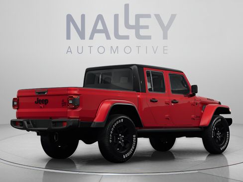 Used 2024 Jeep Gladiator Sport AWD/4WD image 3