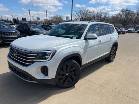 New 2026 Volkswagen Atlas SE AWD/4WD image 3