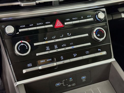 Used 2024 Hyundai Santa Fe SE image 16