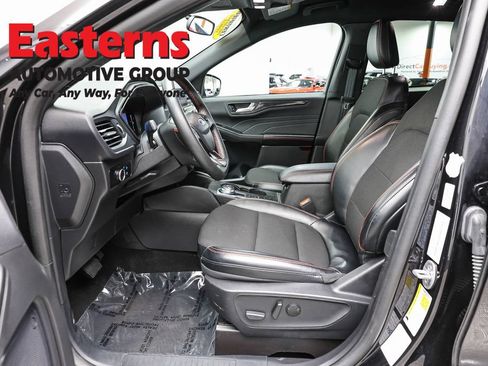 Used 2025 Ford Escape ST-Line FWD image 13