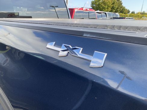 Used 2021 GMC Sierra 1500 SLE image 9