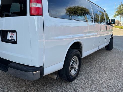 Used 2016 Chevrolet Express 3500 LT w/ LT Preferred Equipment Group image 4