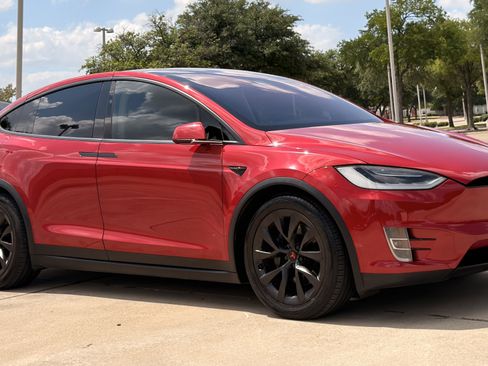 Used 2017 Tesla Model X 75D AWD/4WD image 1