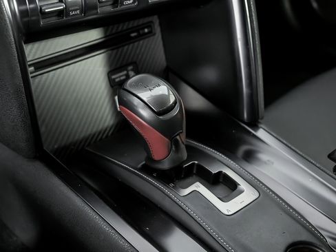 Used 2015 Nissan GT-R Black Edition image 35