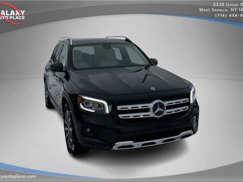 Used 2020 Mercedes-Benz GLB 250 4MATIC image 3