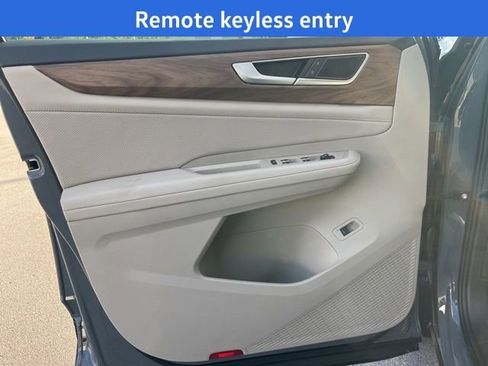 New 2026 Volkswagen Atlas SE image 7