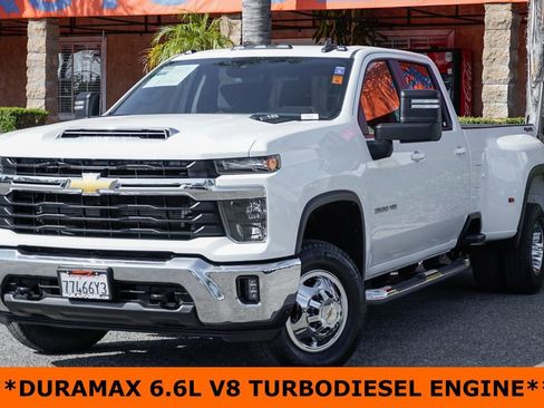 Used 2024 Chevrolet Silverado 3500 LT w/ Convenience Package image 3