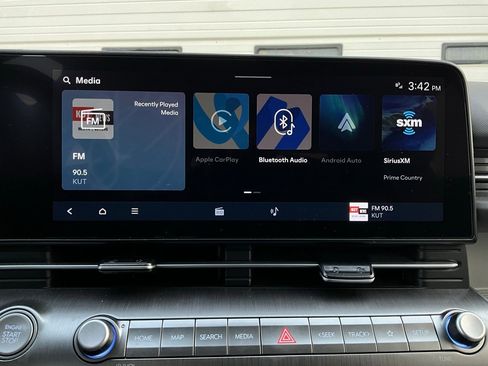 Used 2025 Hyundai Kona SEL image 32