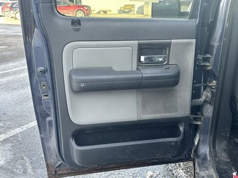 Used 2004 Ford F150 XLT image 13