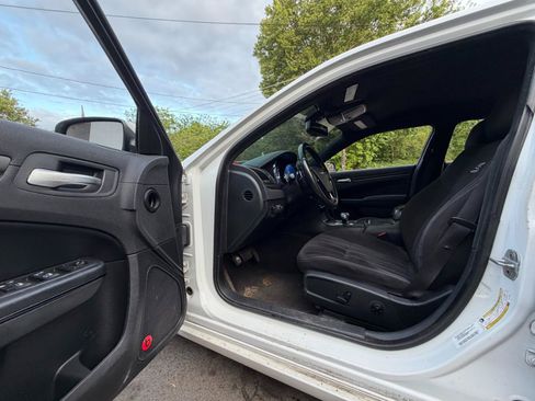 Used 2012 Chrysler 300 S RWD image 24