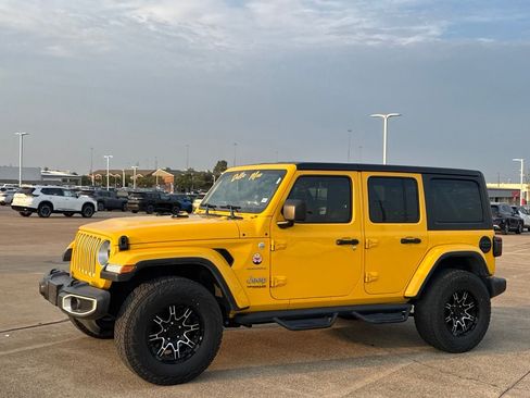 Used 2019 Jeep Wrangler Unlimited Sahara AWD/4WD image 7