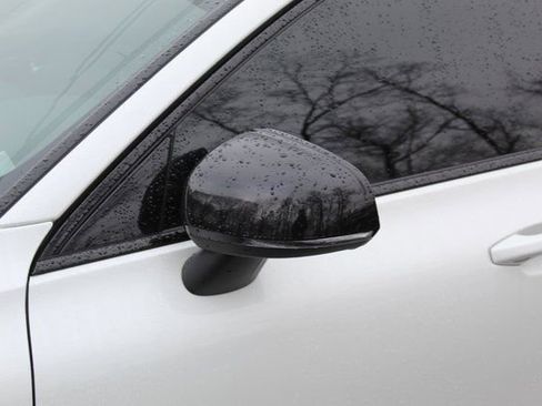 Certified 2022 Volvo S60 T8 R-Design image 12