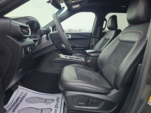 Used 2024 Ford Explorer ST-Line w/ Class IV Trailer Tow Package image 20