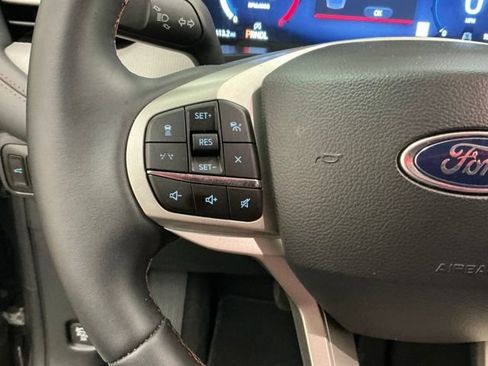 Used 2026 Ford Explorer Active AWD/4WD image 27