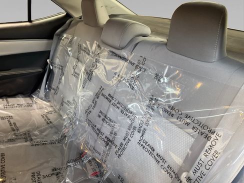 Used 2016 Toyota Corolla LE image 13