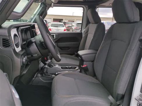 New 2025 Jeep Gladiator Sport image 16