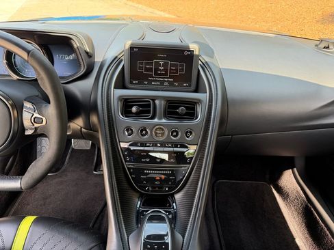 Used 2019 Aston Martin DB11 AMR image 10