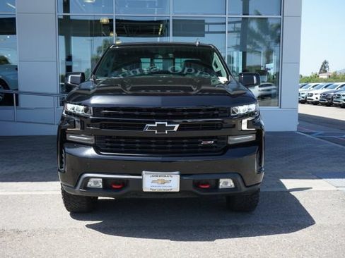 Used 2020 Chevrolet Silverado 1500 LT Trail Boss w/ Midnight Edition AWD/4WD image 3