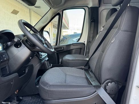 Used 2025 RAM ProMaster 2500 w/ Convenience Group FWD image 22