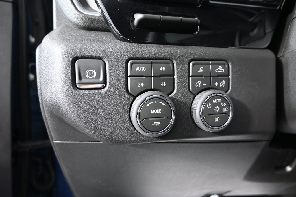 Used 2026 Chevrolet Silverado 3500 LTZ w/ LTZ Premium Package AWD/4WD image 24