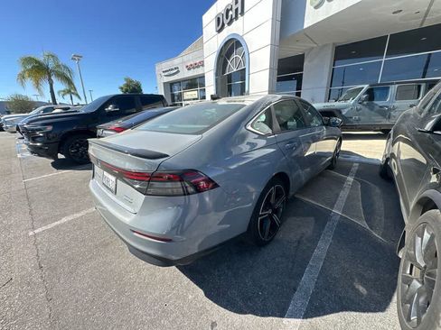 Used 2024 Honda Accord Sport image 3